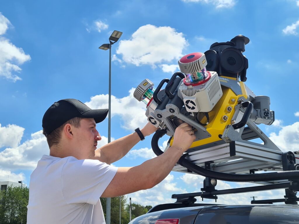Trimble MX90 2