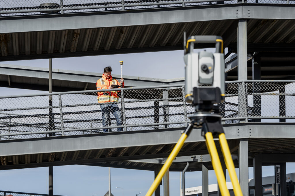 Trimble T70